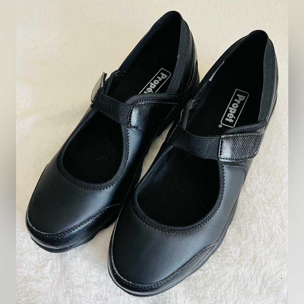 New Propet Black Flats & Loafers women’s Sz‎ 12